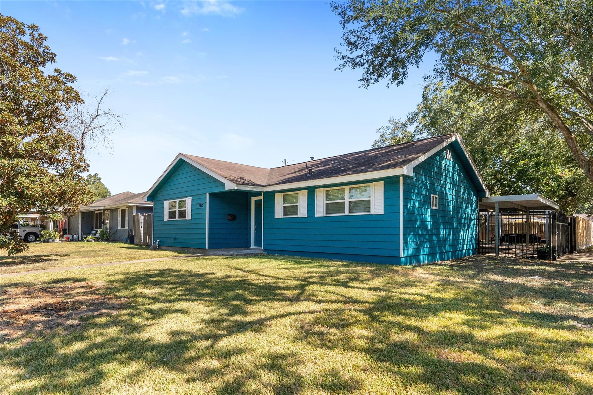 1215 Glenmore Drive