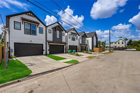 Photo of 1508 Ryon Street #B, Houston, TX 77009 (MLS # 51295069)