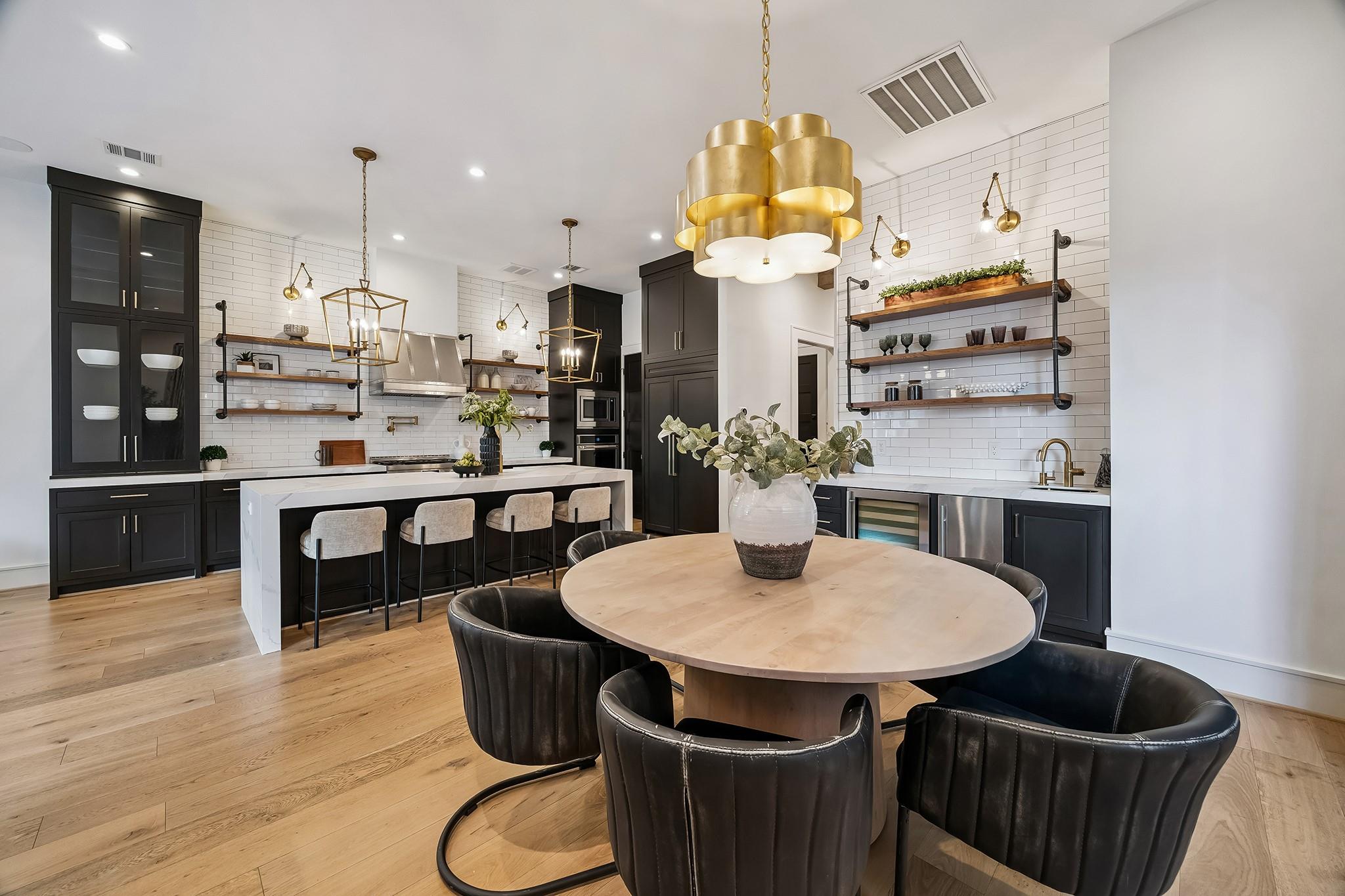 217 W 10th Street