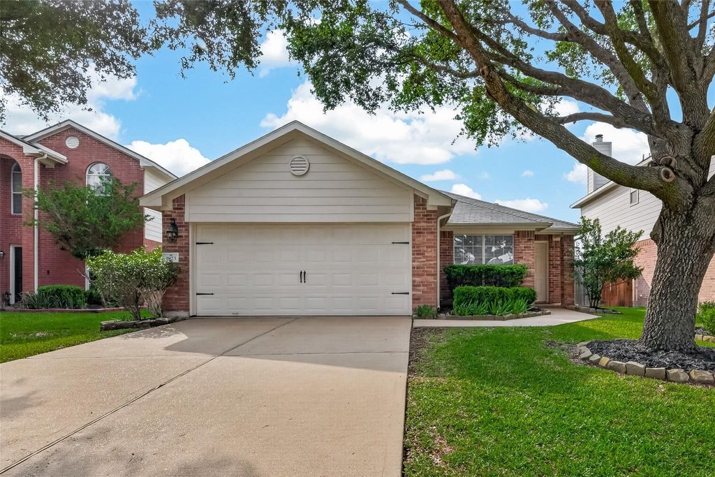 Photo of 1823 Strongs Court, Katy, TX 77449 (MLS # 27164005)