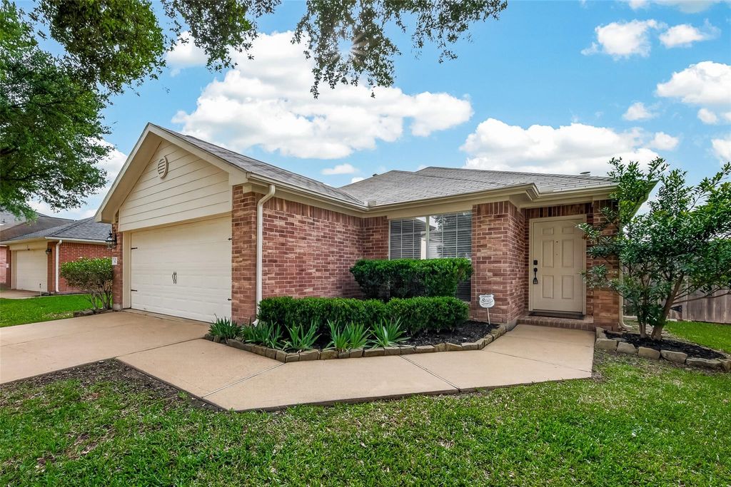 Photo of 1823 Strongs Court, Katy, TX 77449 (MLS # 27164005)