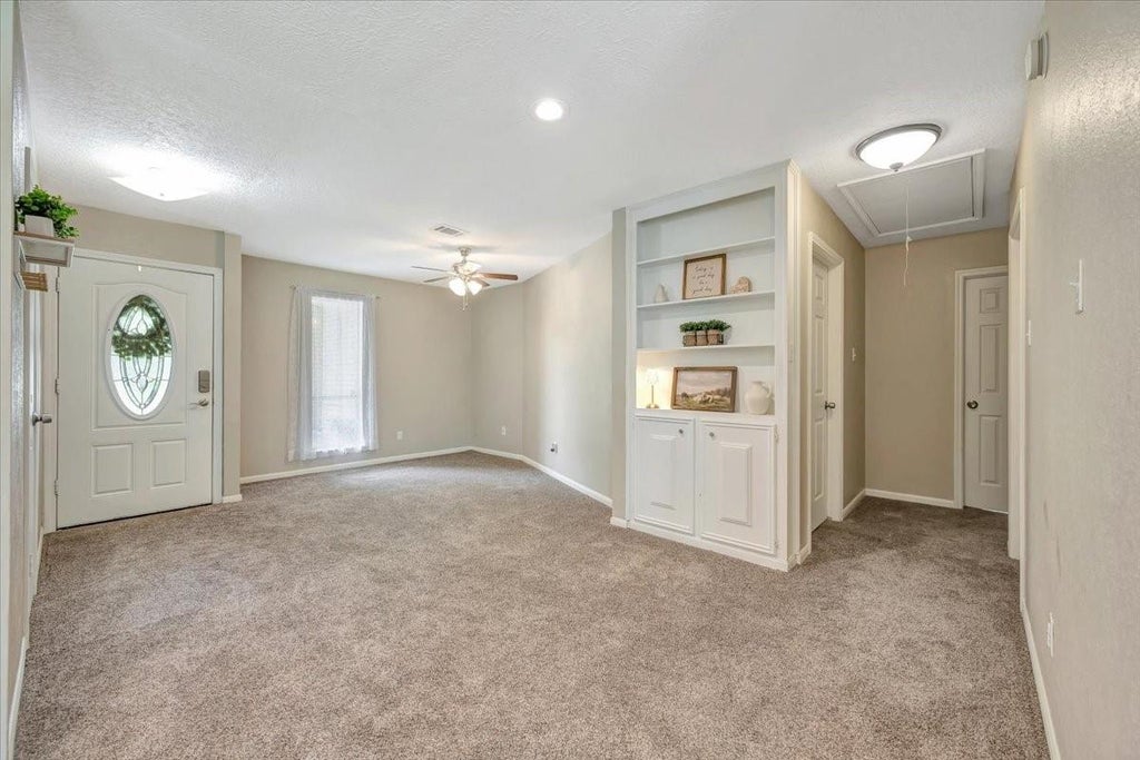 Photo of 16226 Mill Point Drive, Houston, TX 77059 (MLS # 63977662)