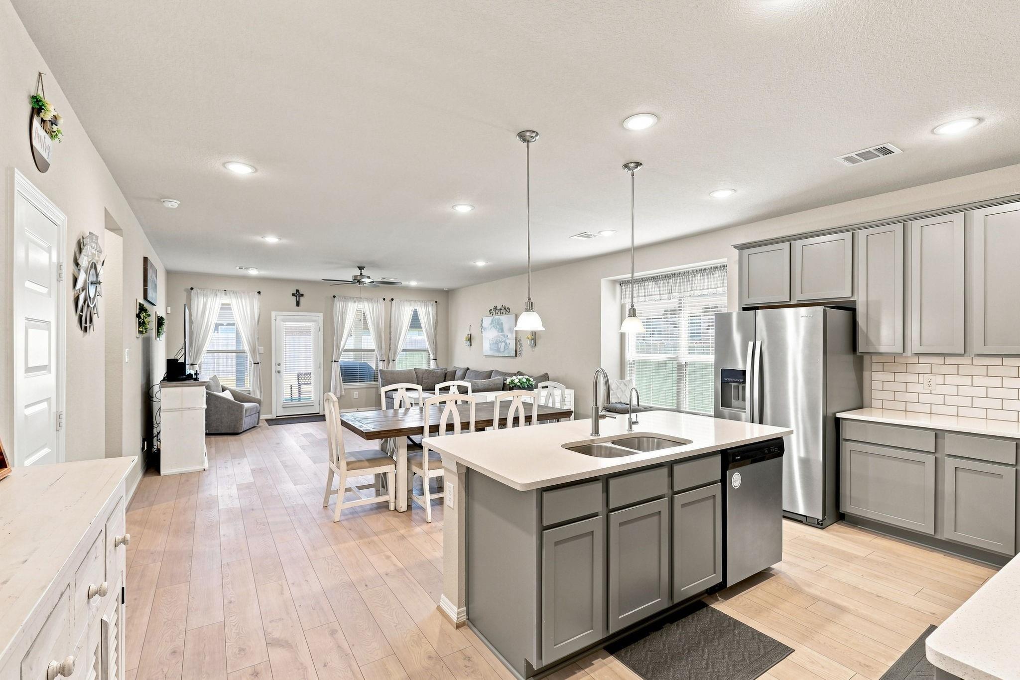 6114 Rice Island Court