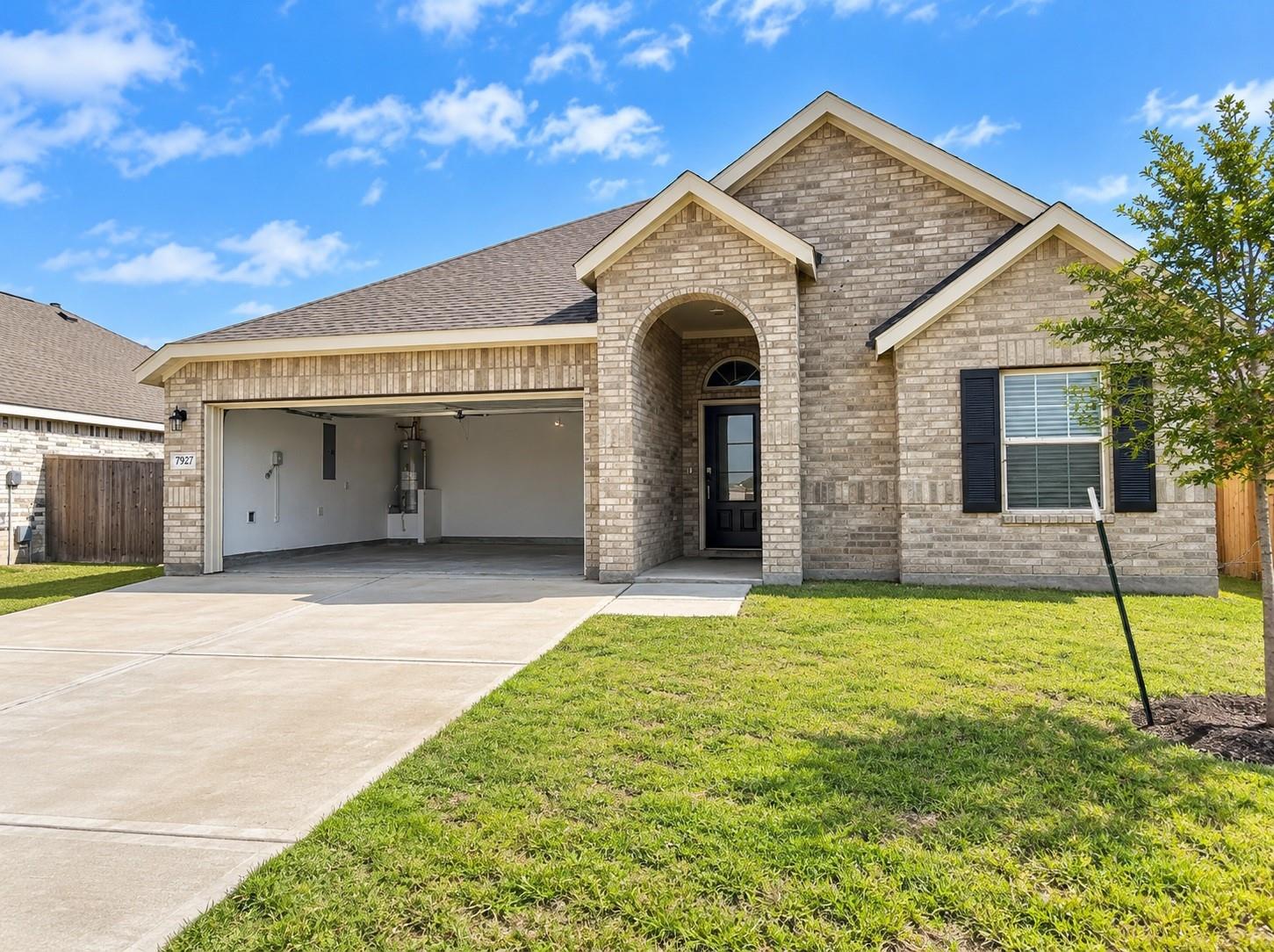 7927 Eagle Creek Ln