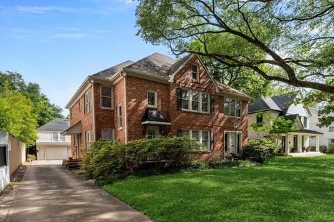 Photo of 2338 Sunset Boulevard, Houston, TX 77005 (MLS # 66070914)