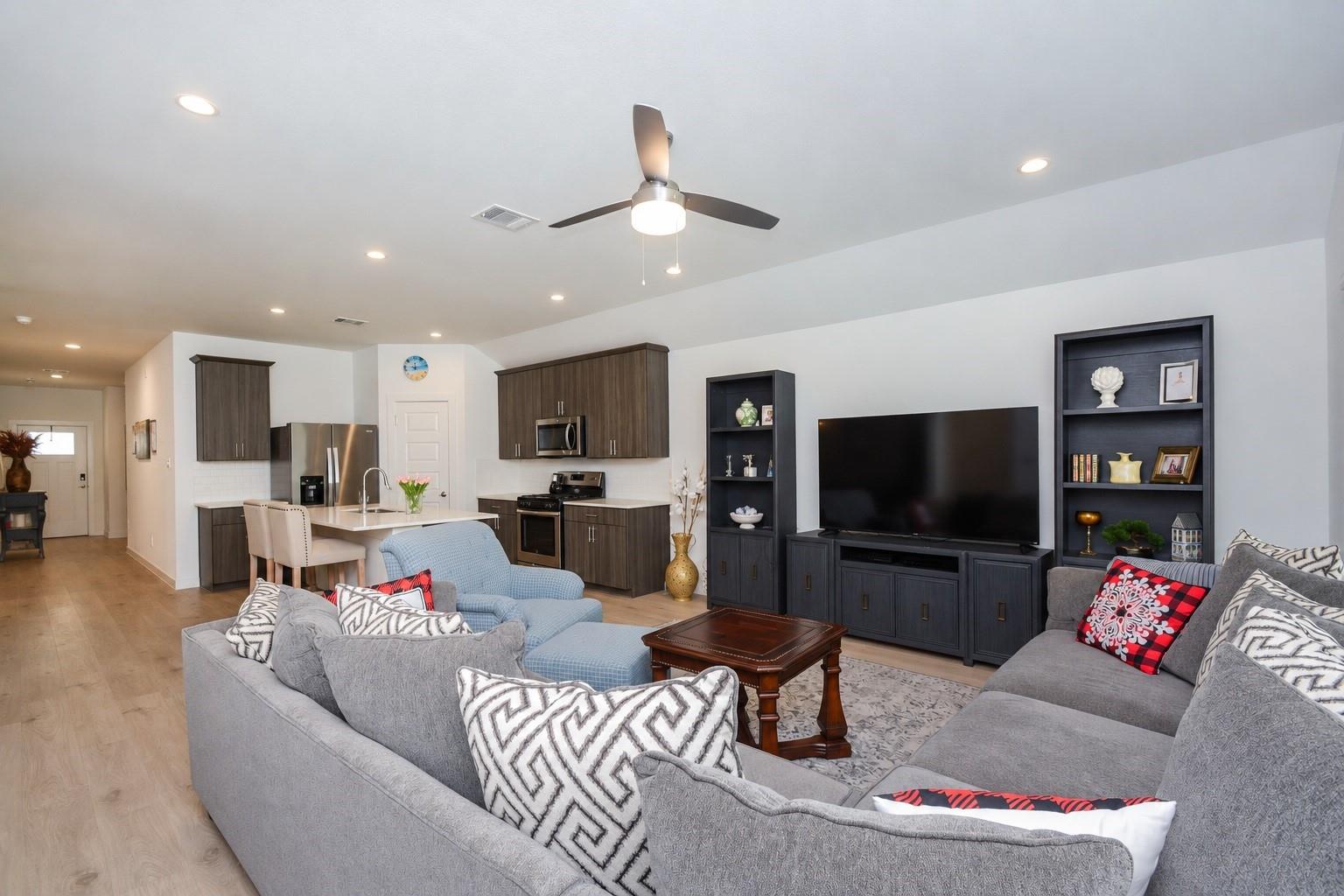 4974 Arvida Lane