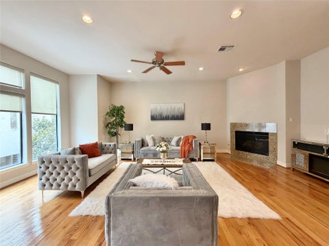 Photo of 1910 Woodbury Street, Houston, TX 77030 (MLS # 98399576)