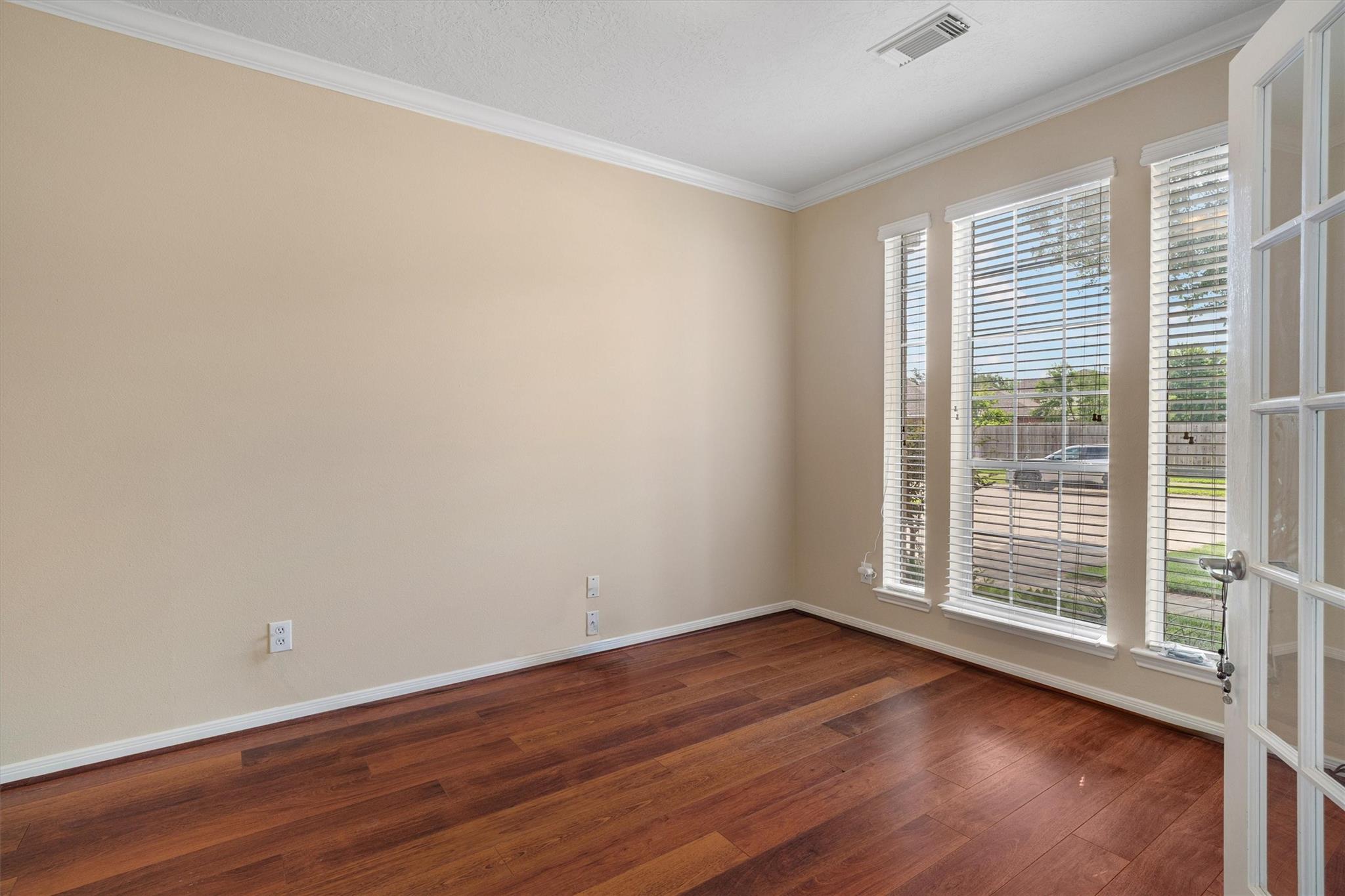 2113 Midway Court