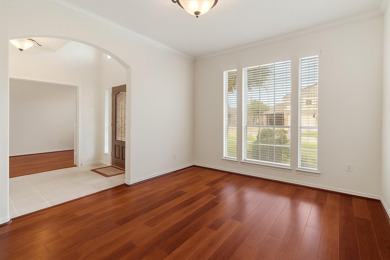 2113 Midway Court