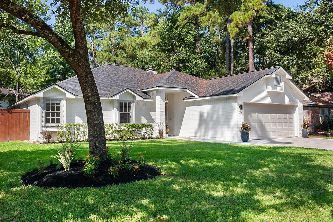 35 Woodelves Place