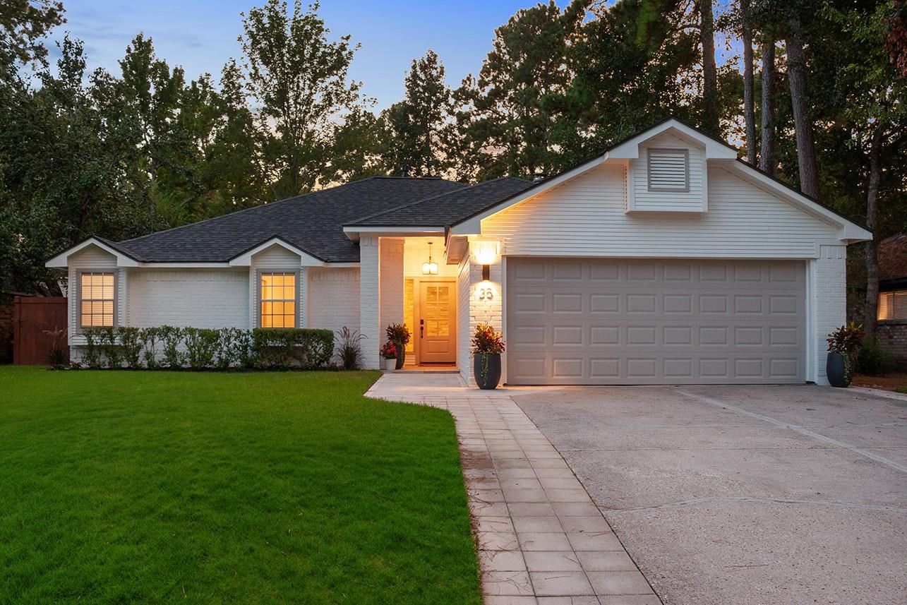 35 Woodelves Place
