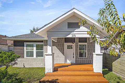 Photo of 310 Hunt Street, Houston, TX 77003 (MLS # 60928646)