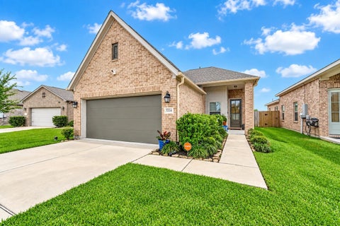 Photo of 5314 Abbeville Court, Dickinson, TX 77539 (MLS # 90311496)