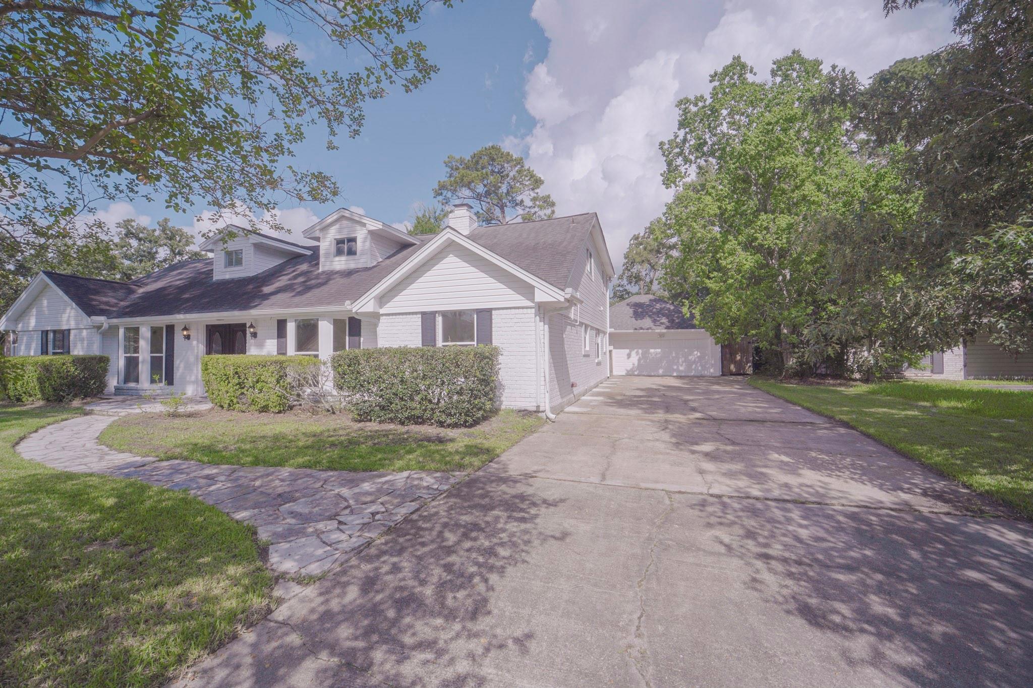 1419 Chestnut Ridge Road