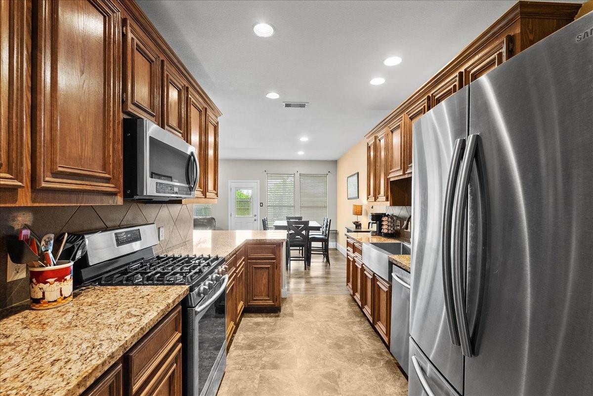 838 San Jacinto Circle