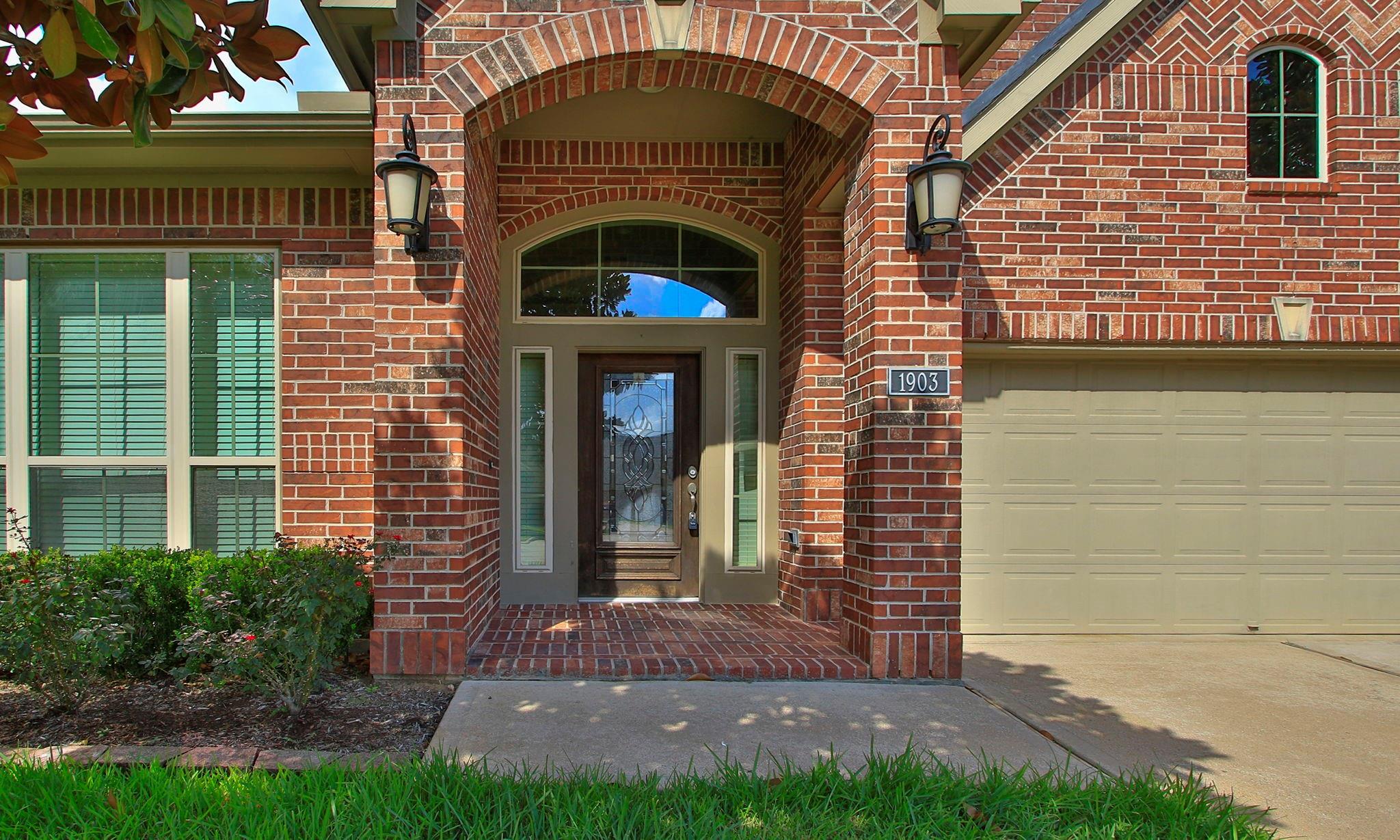 1903 Palmetto Glen Lane