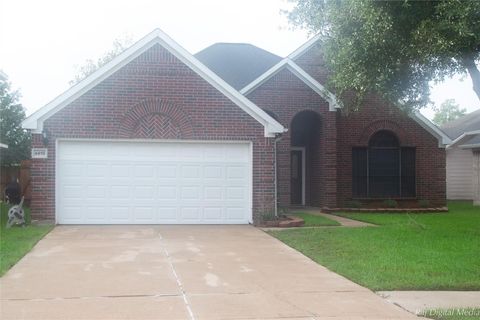 Photo of 4918 Pinder Lane, Pearland, TX 77584 (MLS # 12835684)