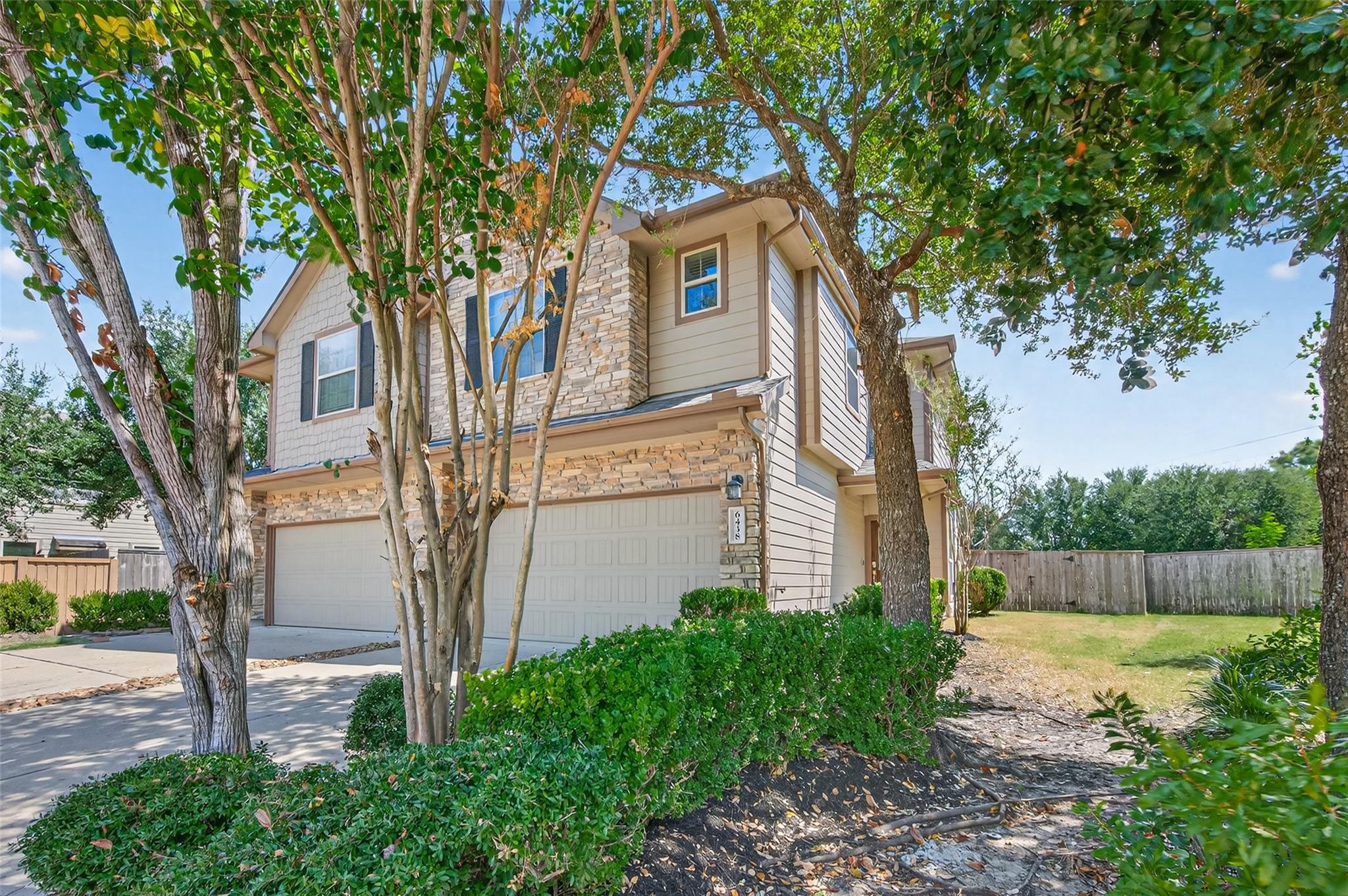 6438 Haywards Crossing South Circle
