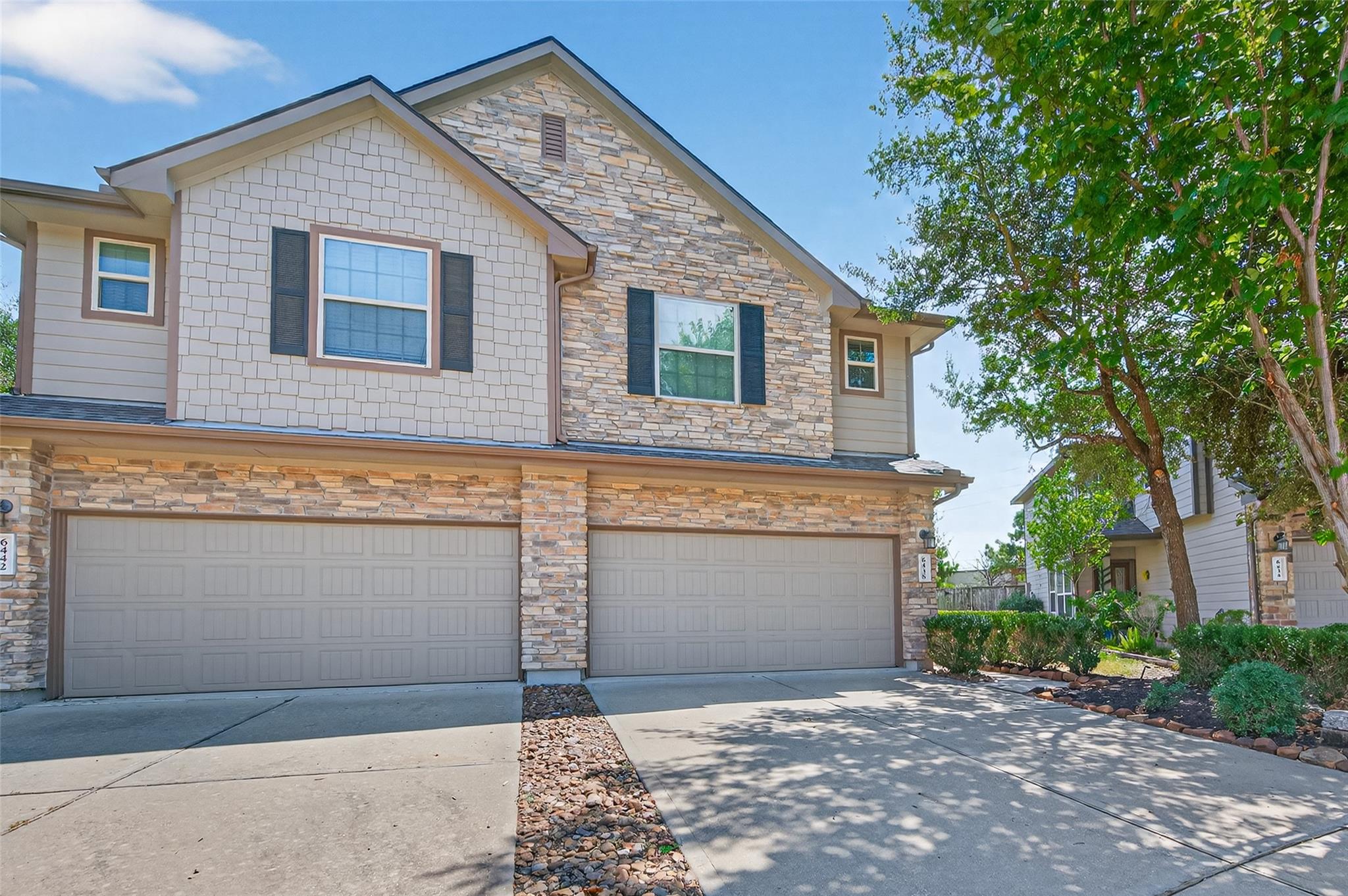 6438 Haywards Crossing South Circle