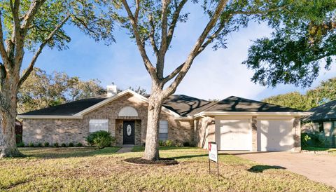 Photo of 802 Foxglove Drive, Missouri City, TX 77489 (MLS # 89951871)