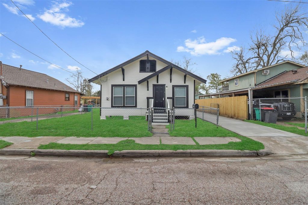 Photo of 115 E James Street, Baytown, TX 77520 (MLS # 33905174)