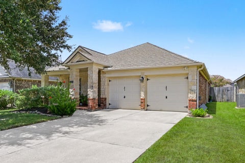 Photo of 19015 Pinewood Point Lane, Tomball, TX 77377 (MLS # 19631074)
