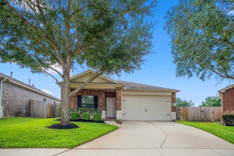 Photo of 631 E Newport Bend, Katy, TX 77494 (MLS # 13280844)
