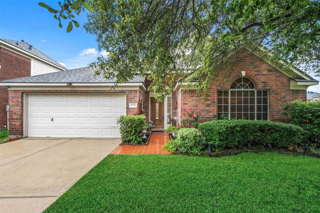 Photo of 4954 Winding Timbers Circle, Humble, TX 77346 (MLS # 21413000)