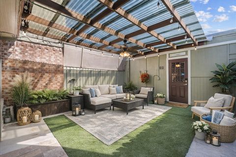 Townhouse For Sale - 8908 Glacier Avenue<br/> Texas City, TX 77591