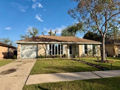 Photo of 15242 Dogwood Tree Street, Houston, TX 77060 (MLS # 13895446)