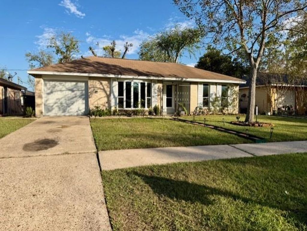 Photo of 15242 Dogwood Tree Street, Houston, TX 77060 (MLS # 13895446)