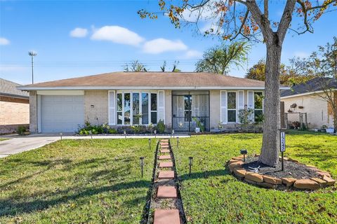 15242 Dogwood Tree Street Houston TX 77060