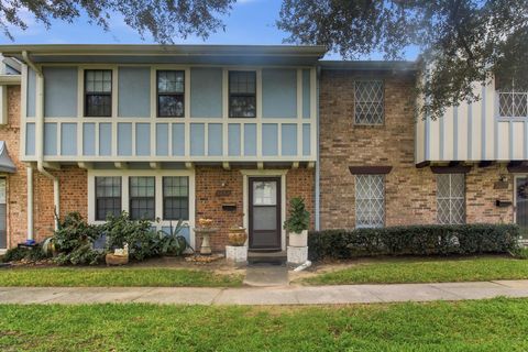 2266 Triway Lane 120 Houston TX 77043