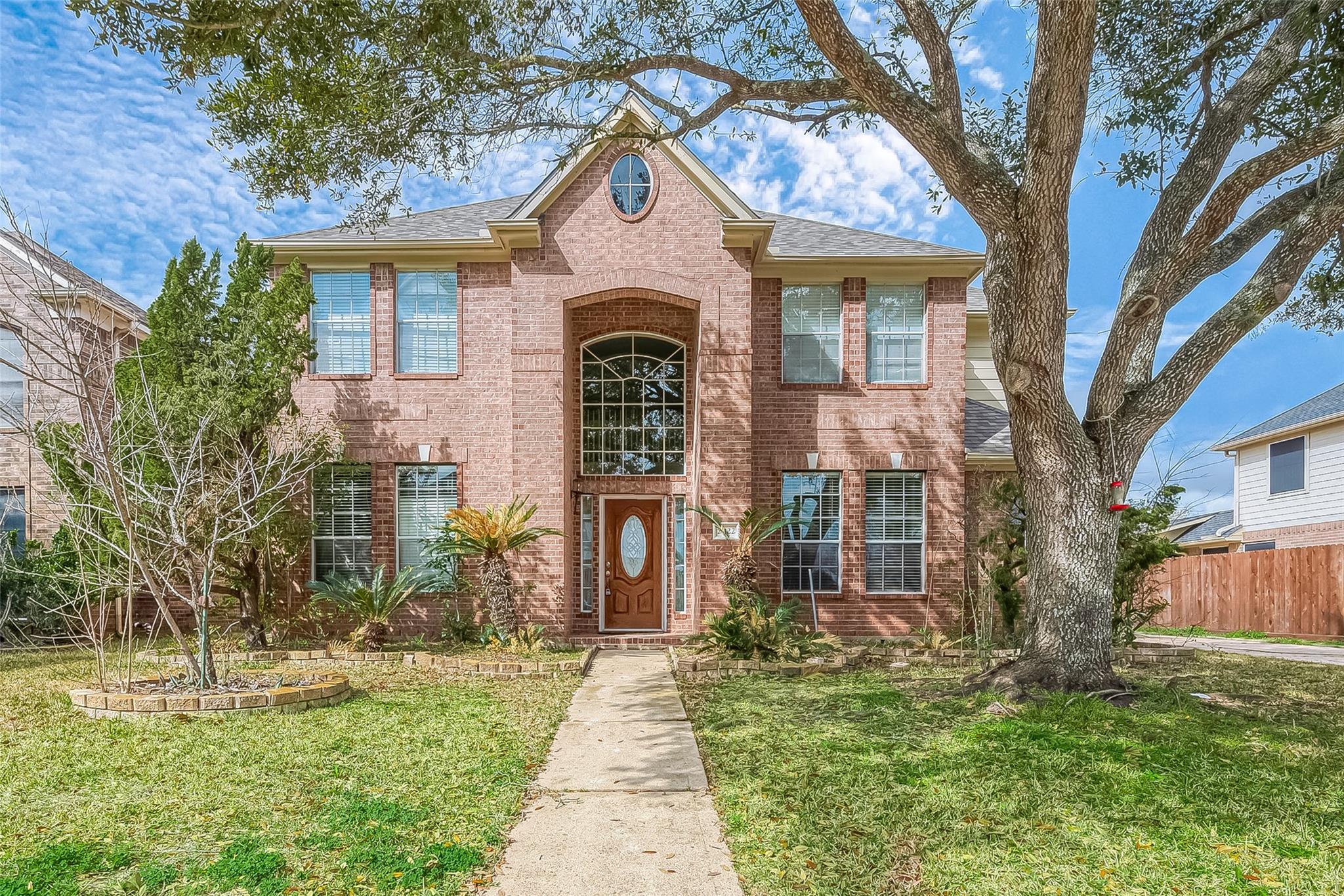 2422 Leanett Way