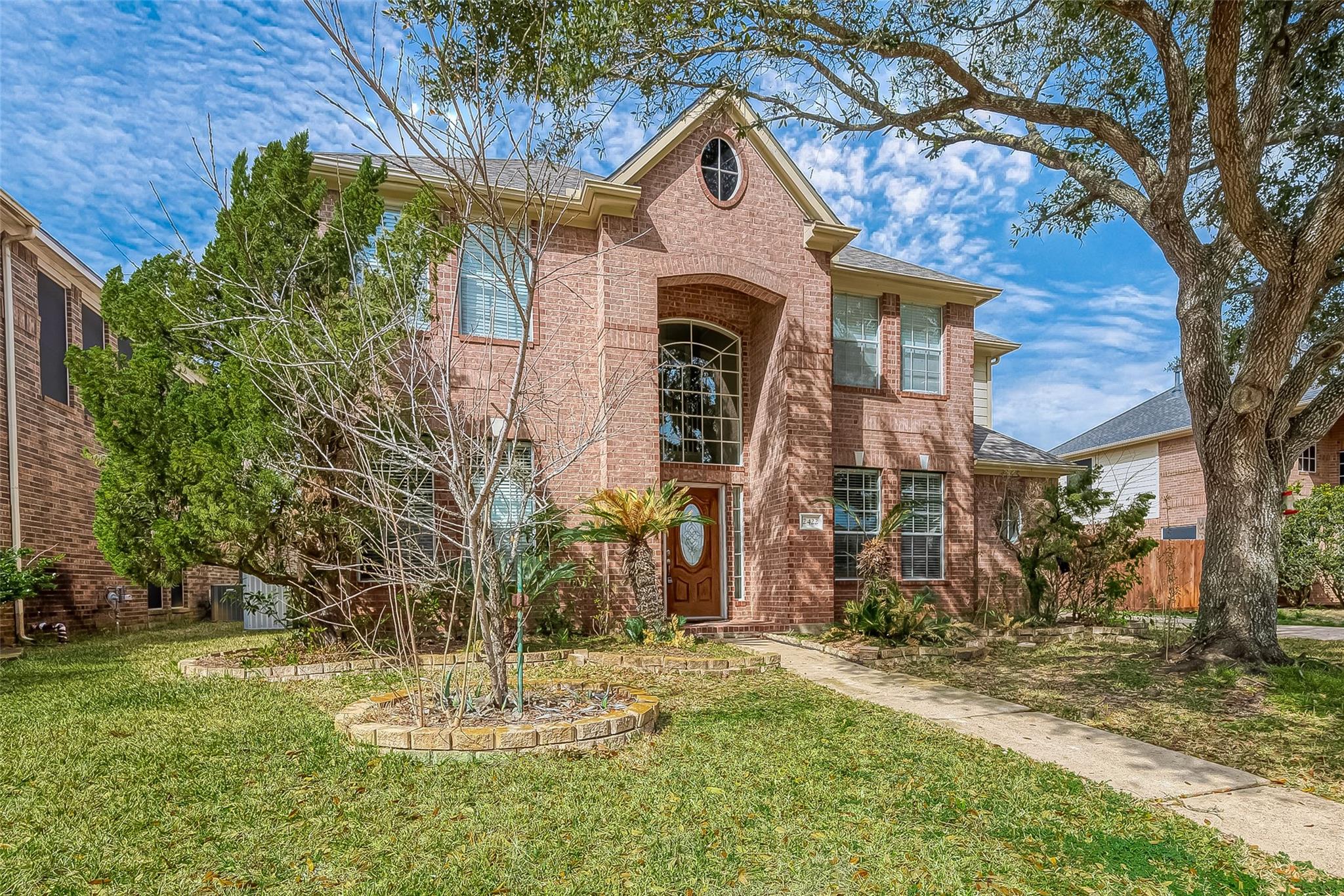 2422 Leanett Way