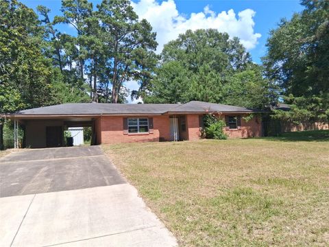 Homes For Sale - 769 S Peachtree Street<br/> Jasper, TX 75951