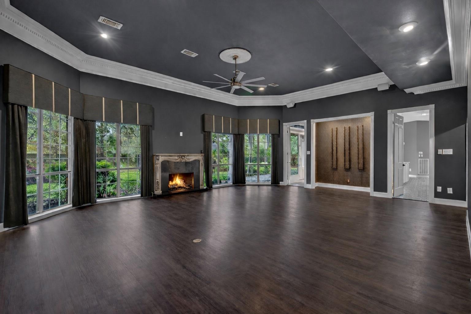 901 Longmire Road 54