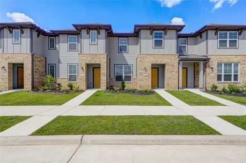 Photo of 11910 De Carvalho Lane, Houston, TX 77375 (MLS # 68515690)