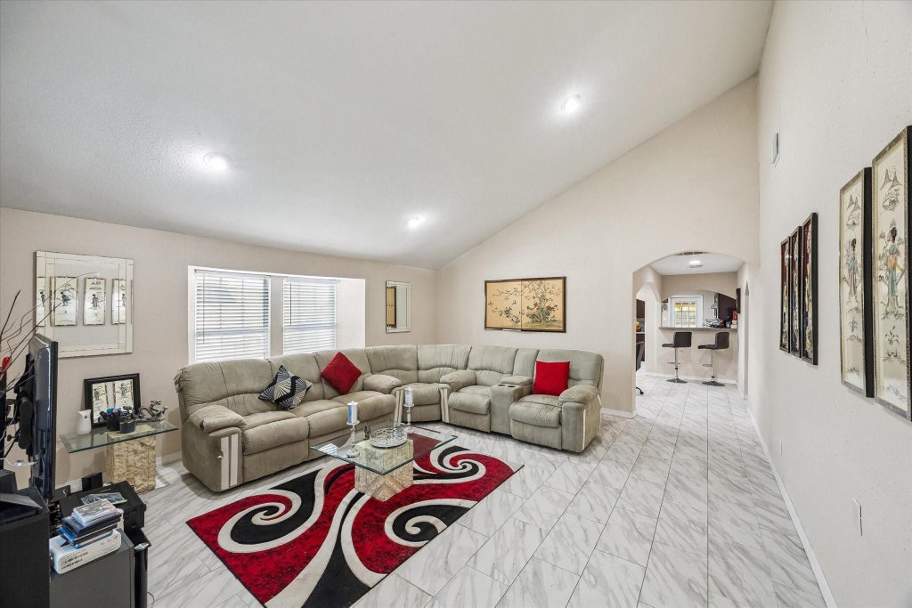Photo of 11006 Kirkwell Drive, Houston, TX 77089 (MLS # 62378366)