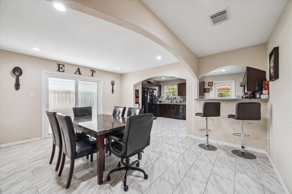 Photo of 11006 Kirkwell Drive, Houston, TX 77089 (MLS # 62378366)