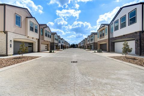 Photo of 2912 El Fenice Lane, Houston, TX 77057 (MLS # 32175718) Photo of 2912 El Fenice Lane, Houston, TX 77057 (MLS # 32175718)