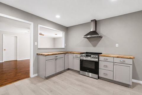 Tiny photo for 103 Almeda Street, Cleveland, TX 77327 (MLS # 66585955)