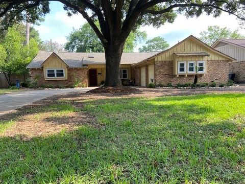 Photo of 10514 Haddington Drive, Houston, TX 77043 (MLS # 48449230)