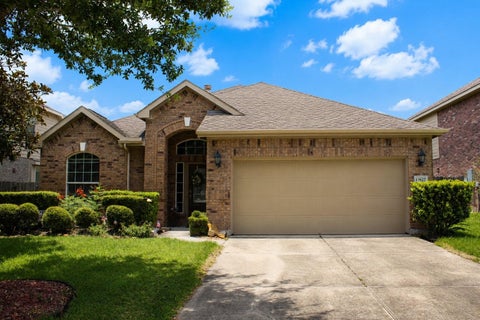 Homes For Rent - 13827 Mckinney Creek Lane<br/> Houston, TX 77044