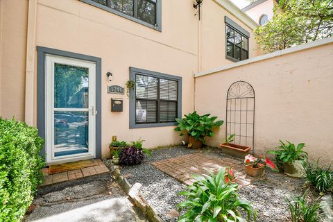 Photo of 5244 Arboles Drive #6, Houston, TX 77035 (MLS # 39241649) Photo of 5244 Arboles Drive #6, Houston, TX 77035 (MLS # 39241649)