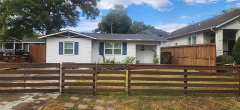 Photo of 1207 Archer Street, Houston, TX 77009 (MLS # 92791749) Photo of 1207 Archer Street, Houston, TX 77009 (MLS # 92791749)