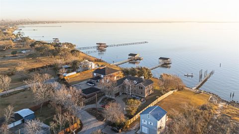 Photo of 2011 Crescent Drive, La Porte, TX 77571 (MLS # 8106594)