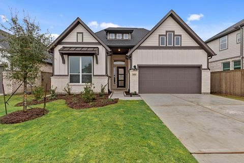 Photo of 14806 Buffalo Head Street, Mont Belvieu, TX 77523 (MLS # 76966305)