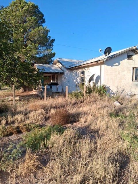 Photo of 407 1st Street, Grandfalls, TX 79742 (MLS # 47272025)