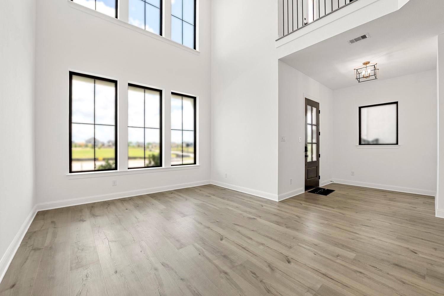 10818 Pioneer Point